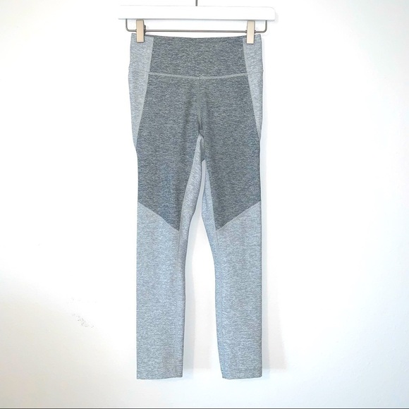 Outdoor Voices Two-Tone Warmup gray activewear Crop Leggings XS - Picture 1 of 5